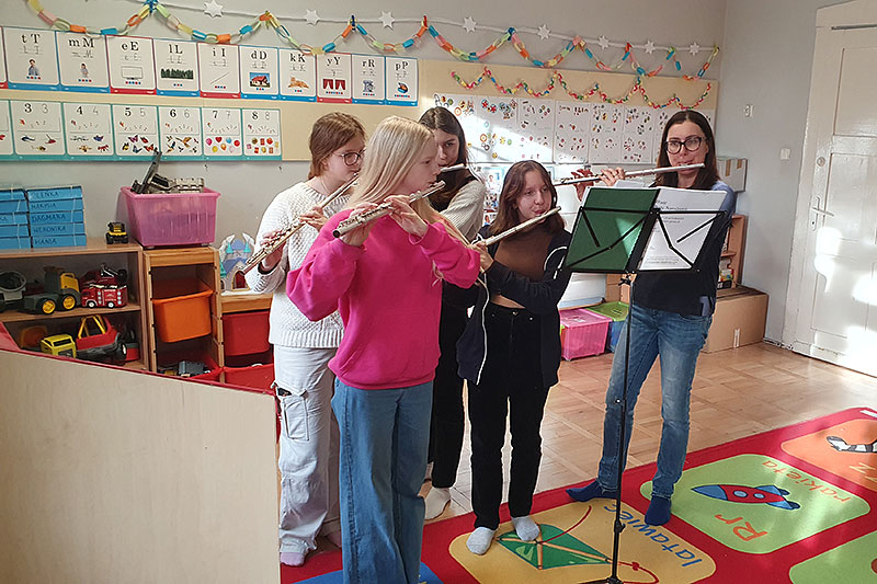 Świąteczny koncert fletowy w Przedszkolu nr 8 w Sopocie