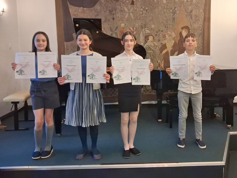 Konkurs dla pianistów z klasy IV na najlepsze wykonanie utworu wirtuozowskiego